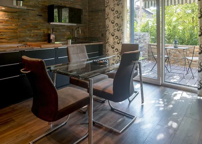 Cute Sunny Apartment Kod1
